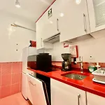 Fresh And Cosy Appt With Pool, Fiber, Largetv, Gaming Apartment *
