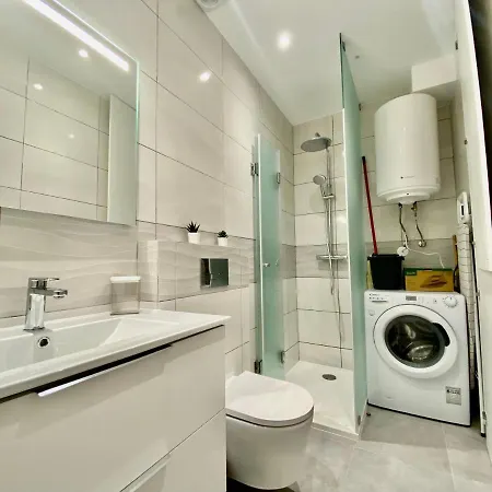 아파트 Fresh And Cosy Appt With Pool, Fiber, Largetv, Gaming